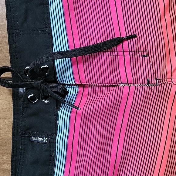 Boys Hurley Striped Board Shorts, Pink and Black, Size 7, EUC - Picture 4 of 7